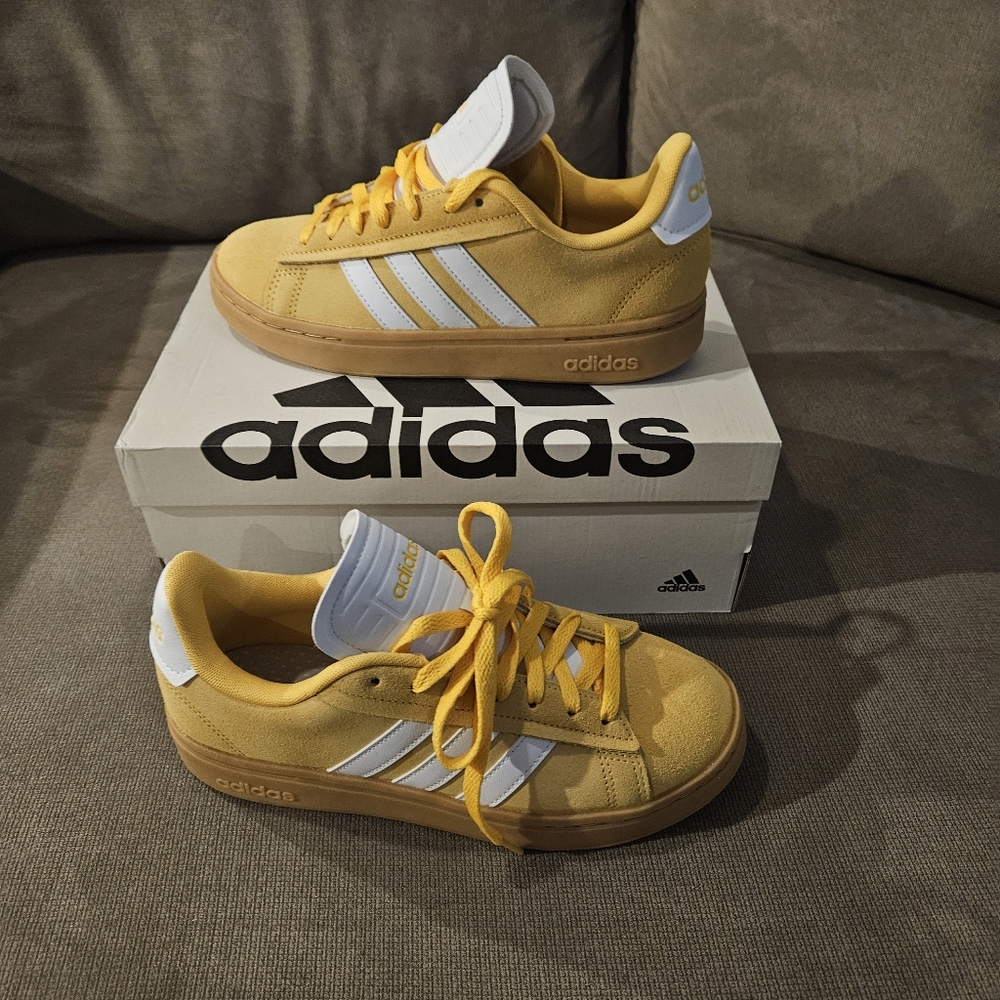 AdidasGrand Court Alpha 7.5